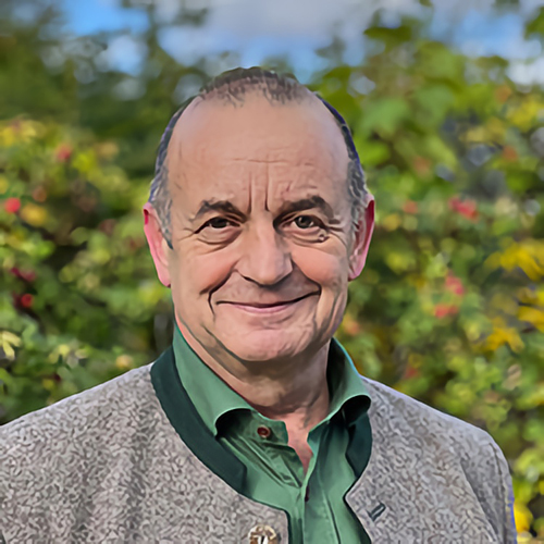 DR. HELMUT HERBOLD Portrait